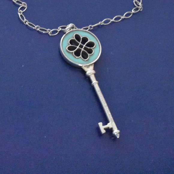 SOLD Authentic New Tiffany & Co Blue Enamel Knot Key w/ Tiffany Pouch - Picture 3 of 4